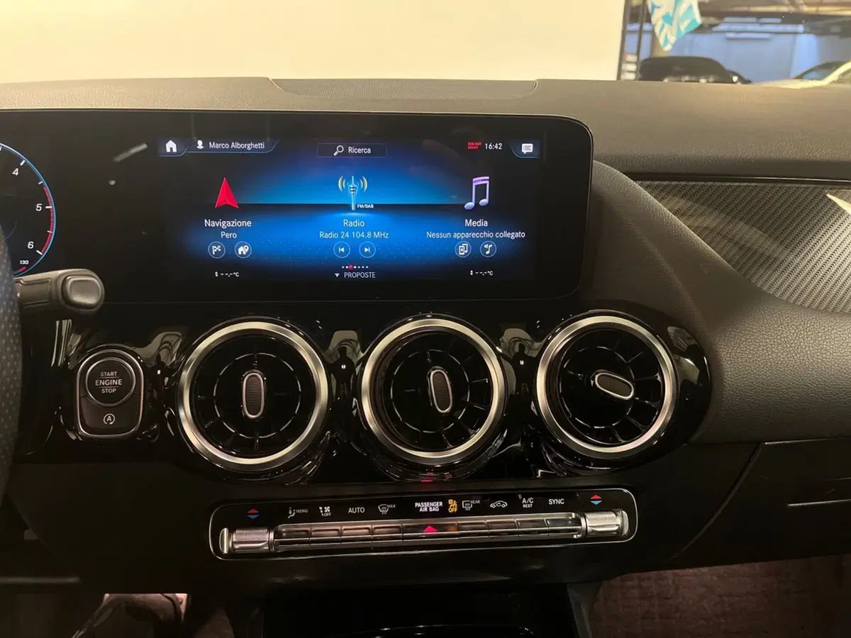 Mercedes-Benz GLA SUV usata a Milano (14)