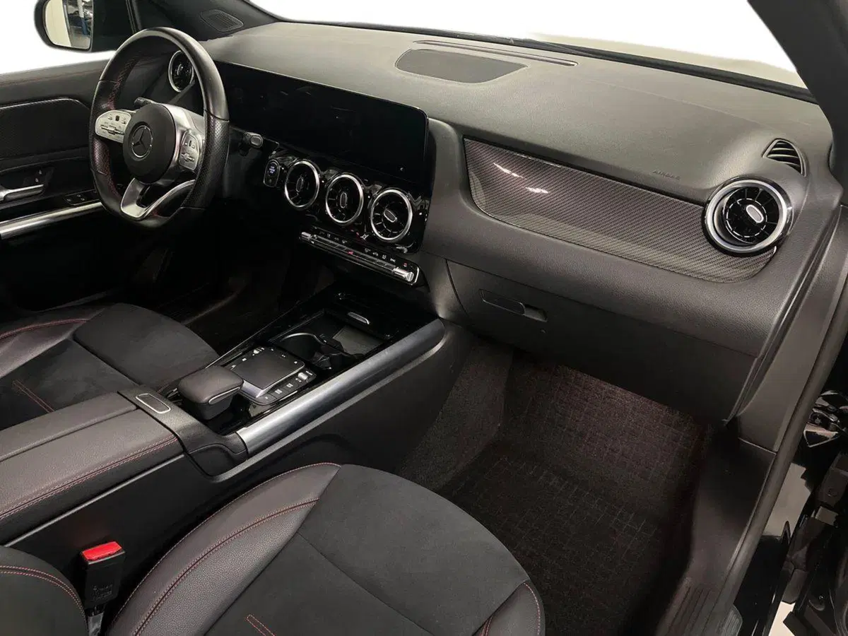 Mercedes-Benz GLA SUV usata a Milano (15)