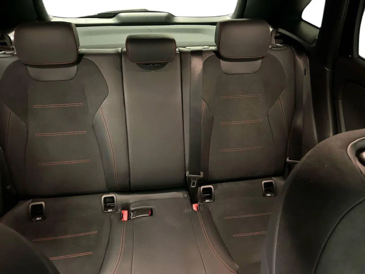 Mercedes-Benz GLA SUV usata a Milano (16)