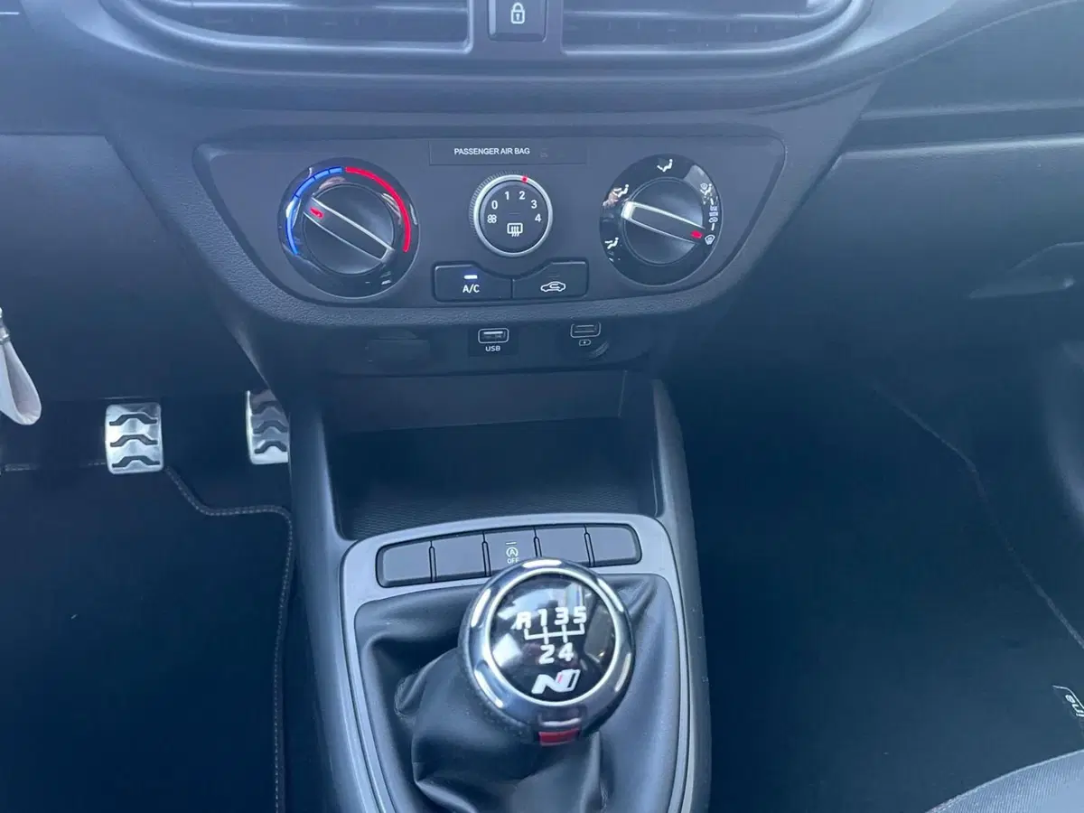 Hyundai i10 usata a Vicenza (13)
