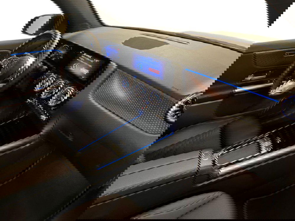 Mercedes-Benz EQA usata a Monza e Brianza (15)