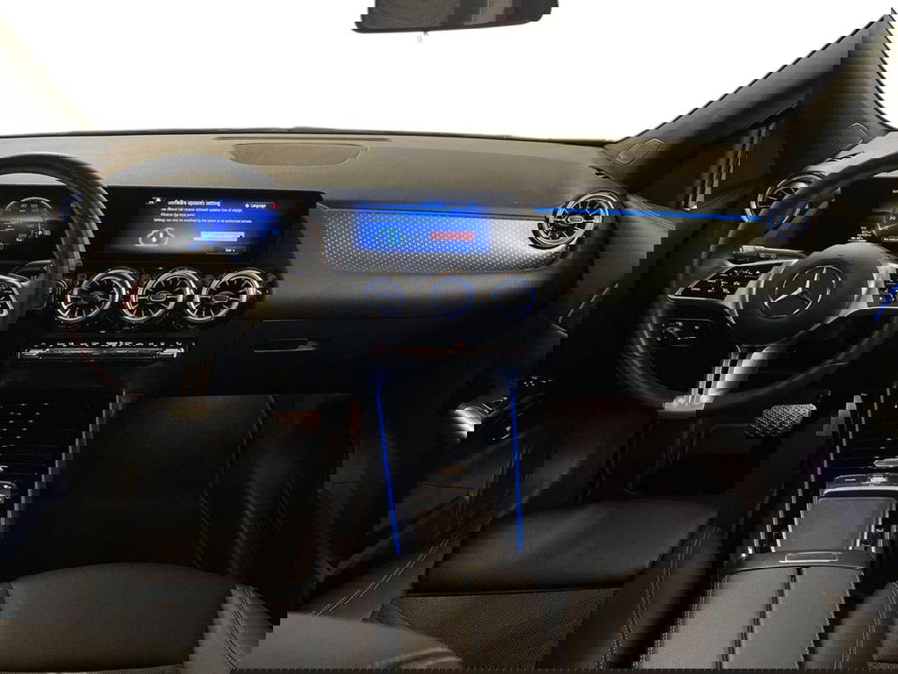 Mercedes-Benz EQA usata a Monza e Brianza (9)