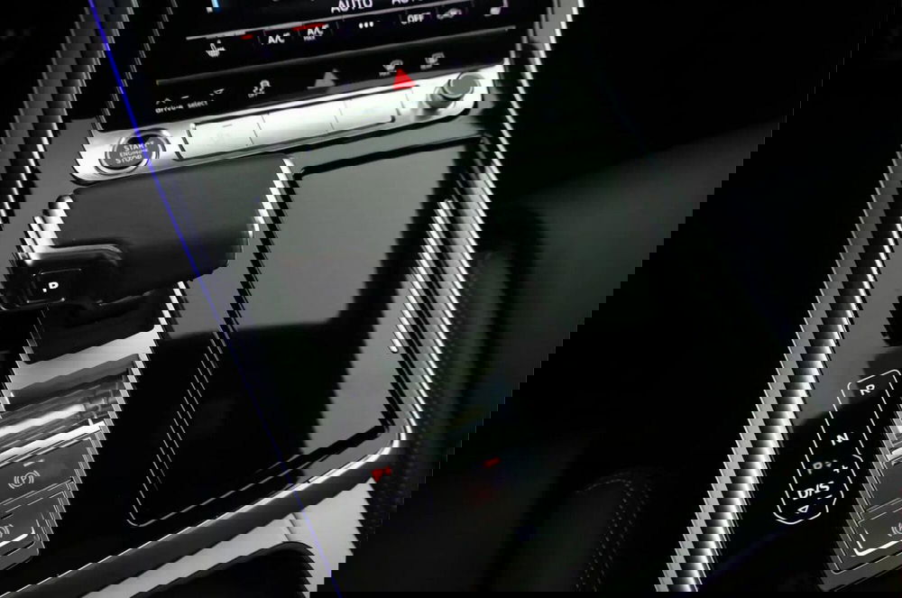 Audi Q8 usata a Padova (14)