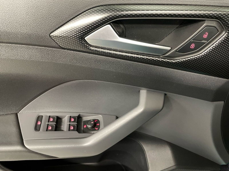 Volkswagen T-Cross usata a Macerata (17)