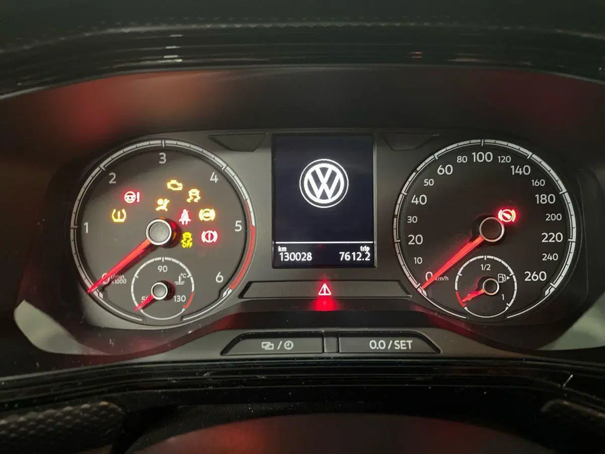 Volkswagen T-Cross usata a Macerata (9)