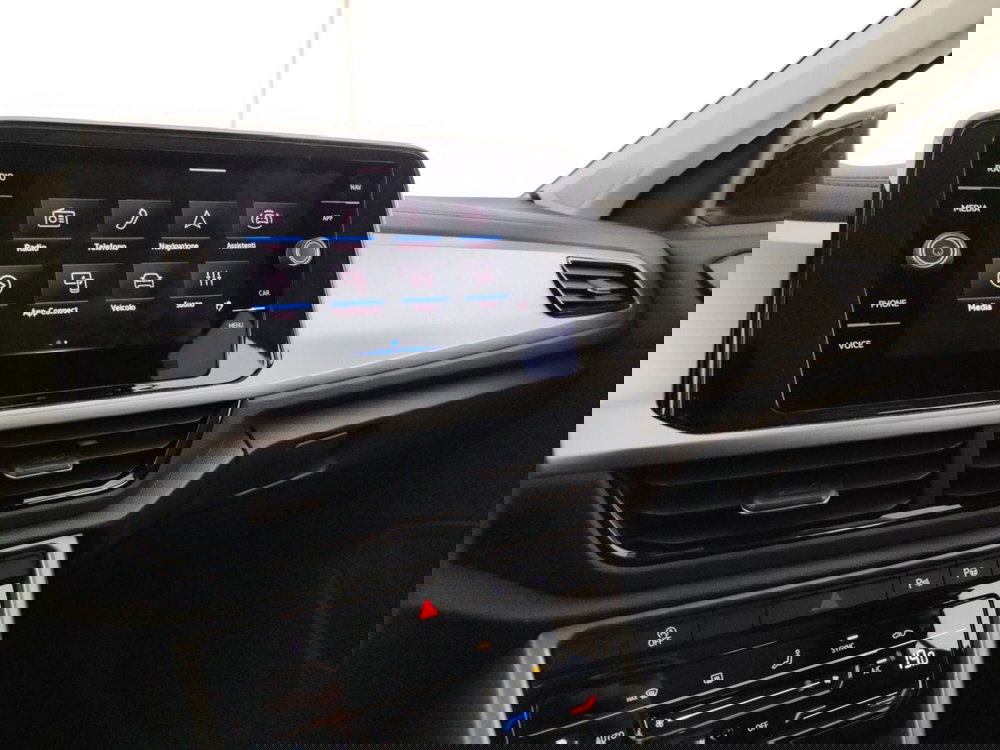 Volkswagen T-Roc usata a Massa-Carrara (12)