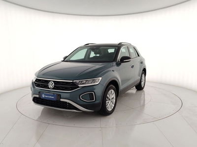 Volkswagen T-Roc 2.0 tdi Life 150cv dsg del 2025 usata a Massa