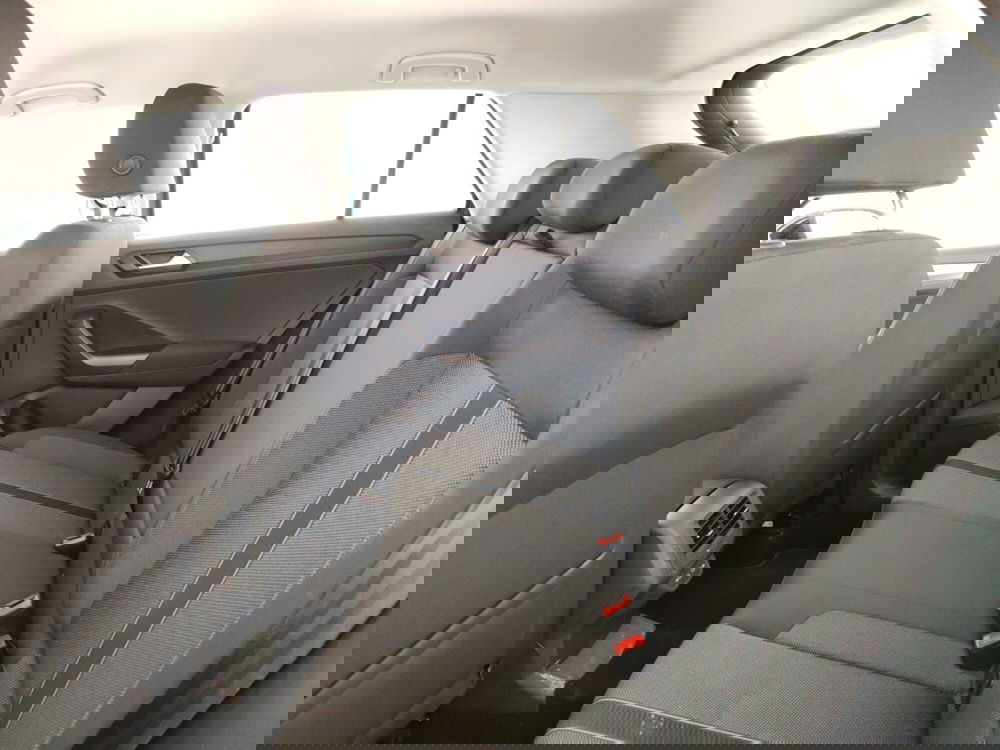 Volkswagen T-Roc usata a Massa-Carrara (15)