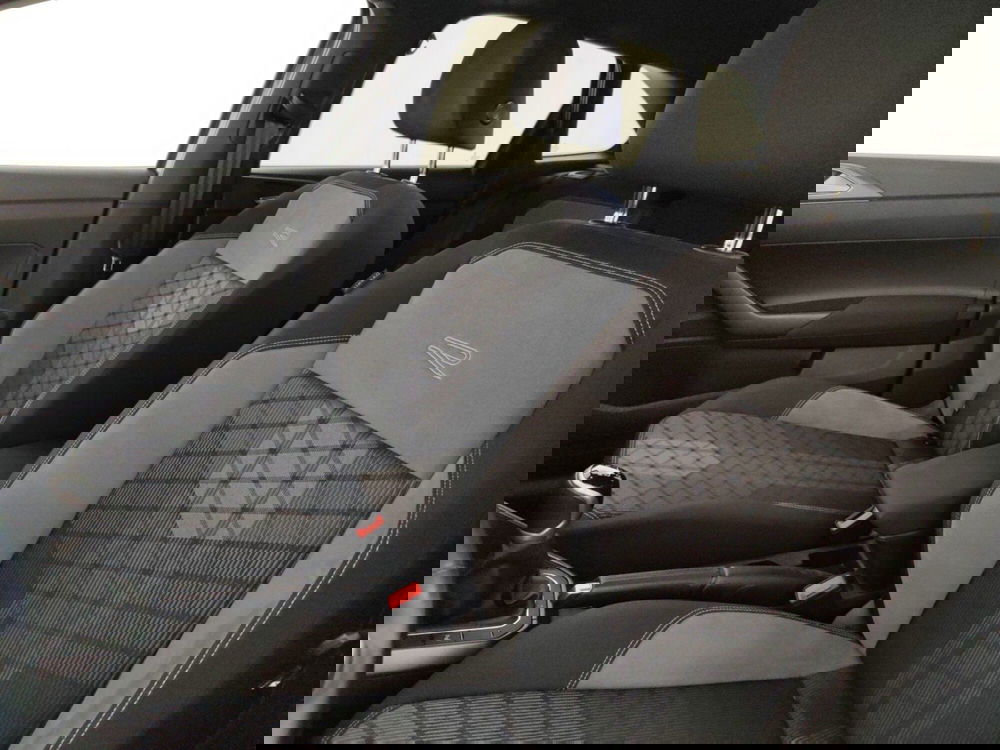 Volkswagen Taigo usata a Massa-Carrara (9)