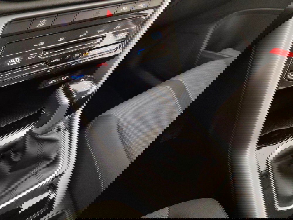 Volkswagen T-Roc usata a Massa-Carrara (11)