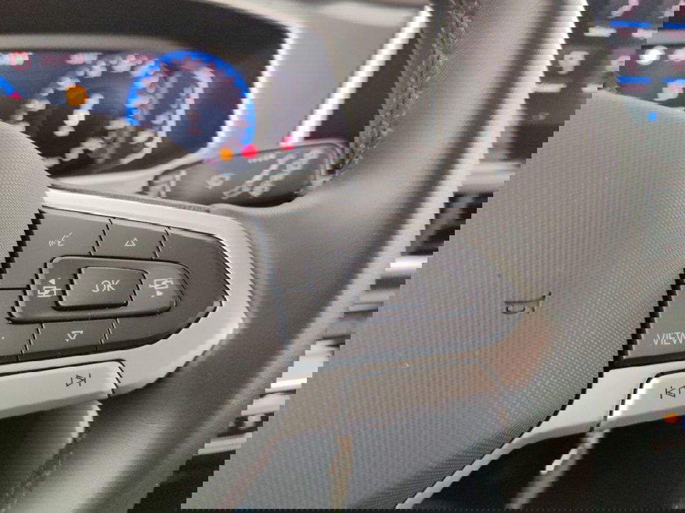 Volkswagen T-Roc usata a Massa-Carrara (13)