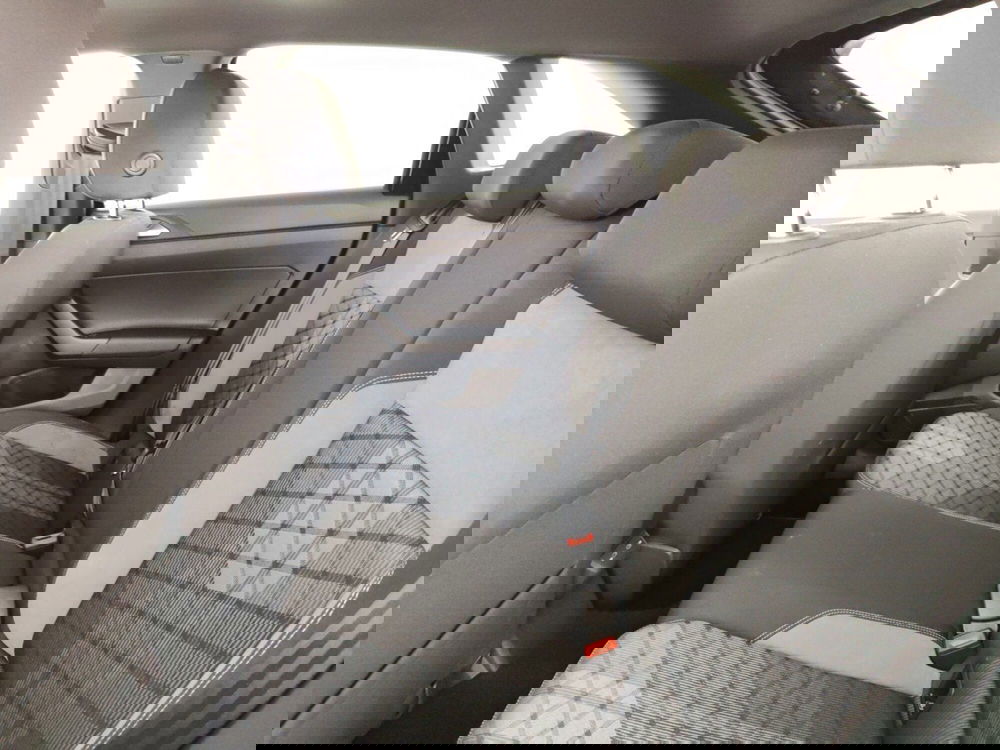 Volkswagen Taigo usata a Massa-Carrara (11)