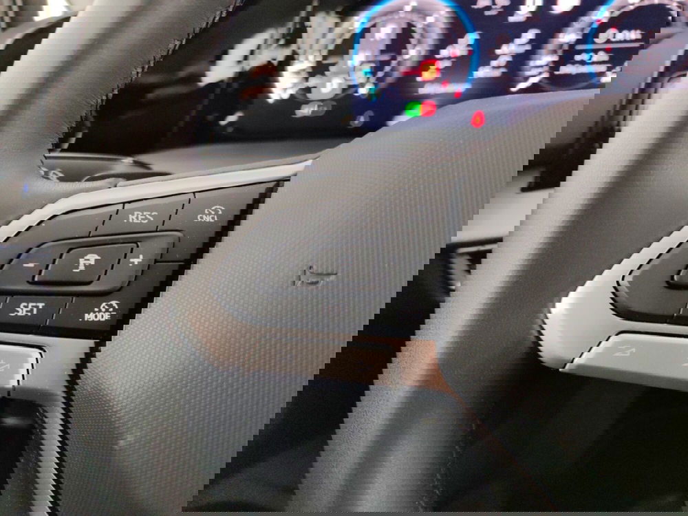 Volkswagen Golf usata a Massa-Carrara (15)