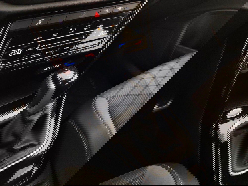 Volkswagen T-Roc usata a Massa-Carrara (11)