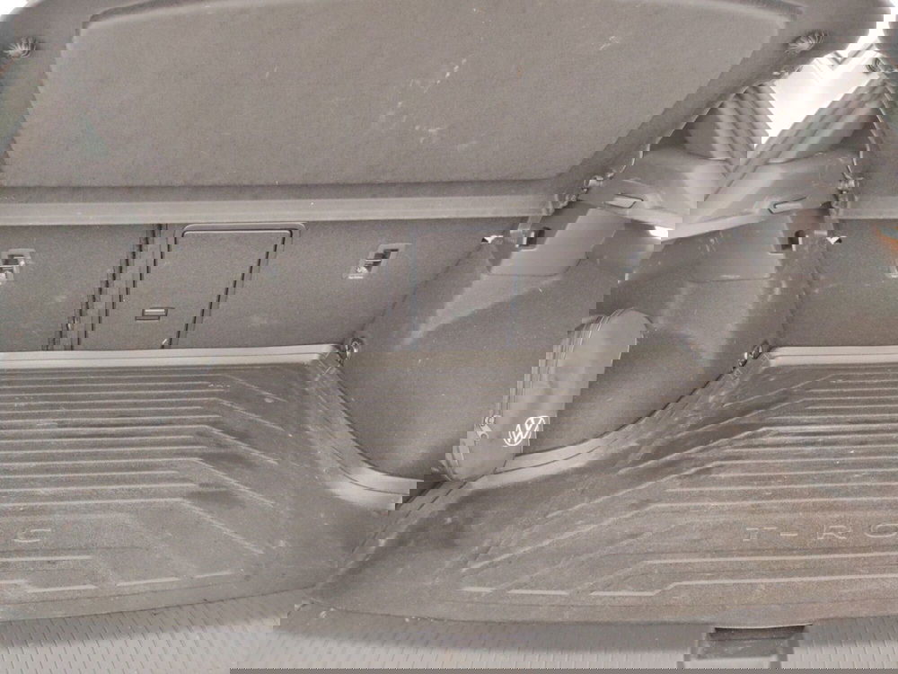 Volkswagen T-Roc usata a Massa-Carrara (16)