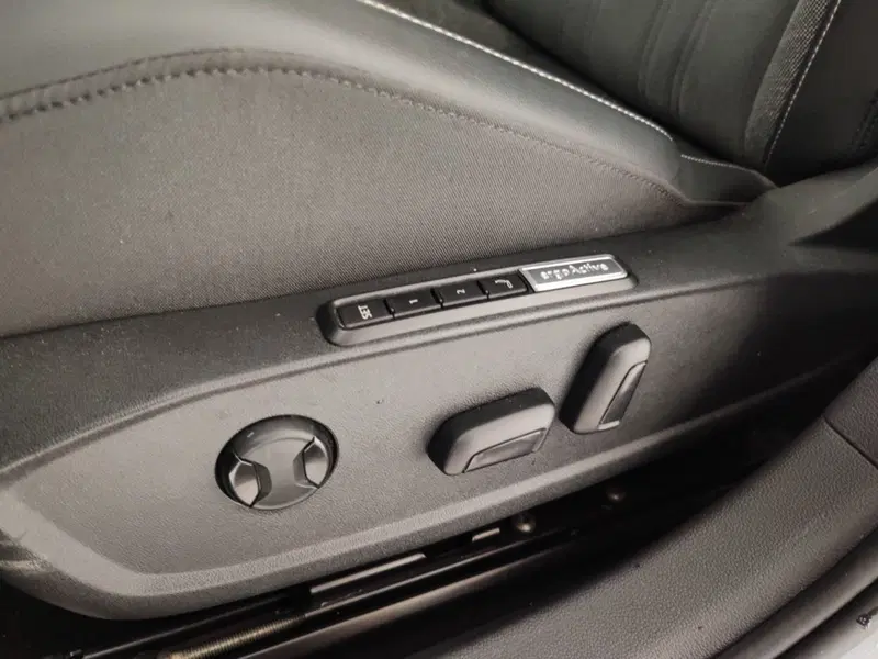 Volkswagen Golf usata a Massa-Carrara (10)