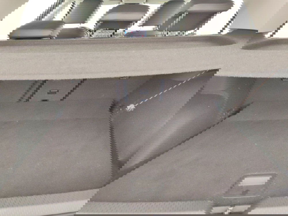 Volkswagen Golf usata a Massa-Carrara (18)