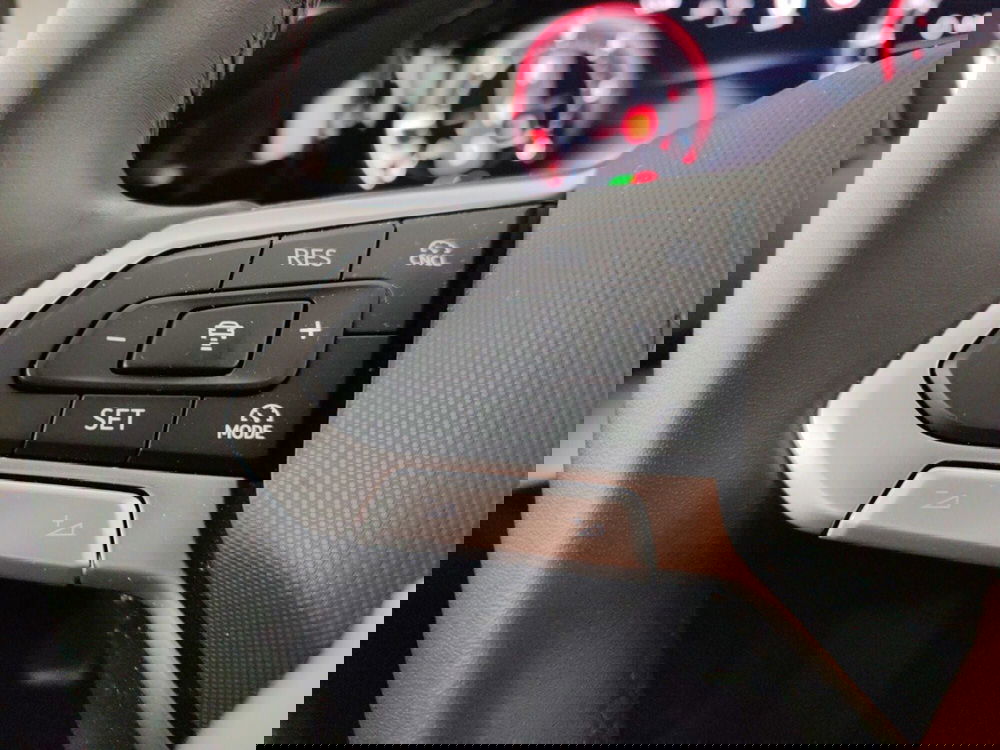 Volkswagen Golf usata a Massa-Carrara (13)