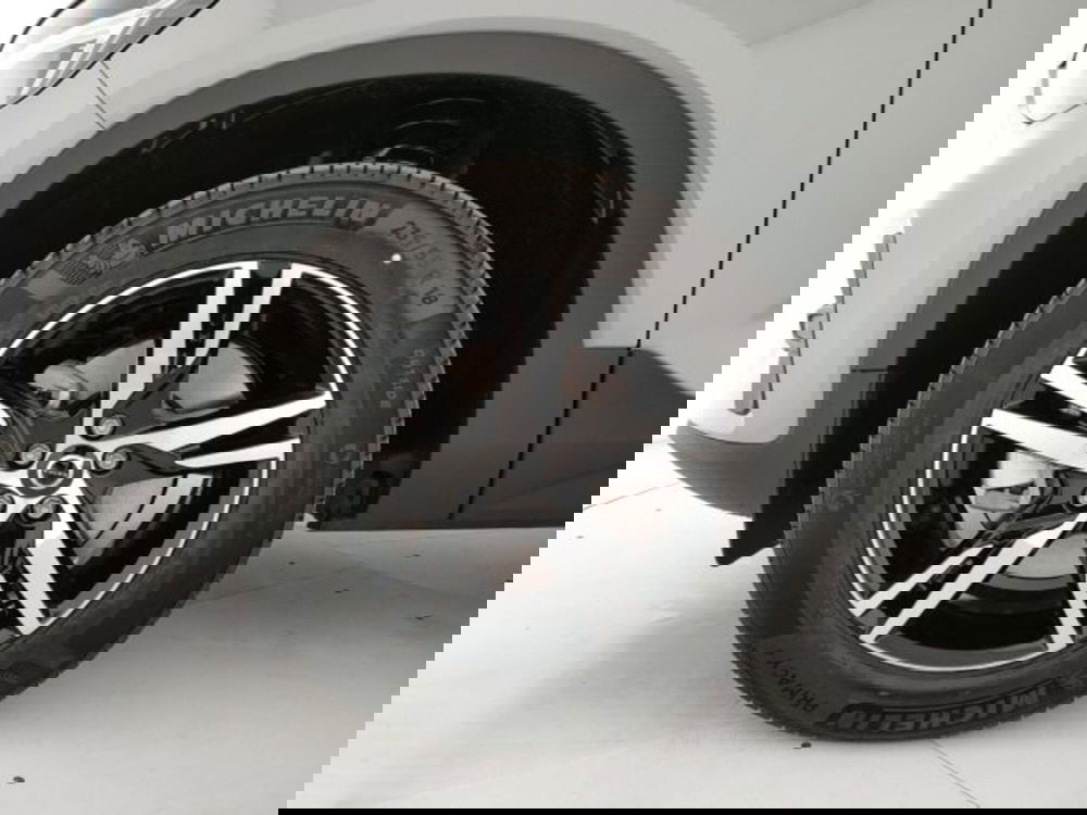 Volvo XC40 nuova a Modena (10)