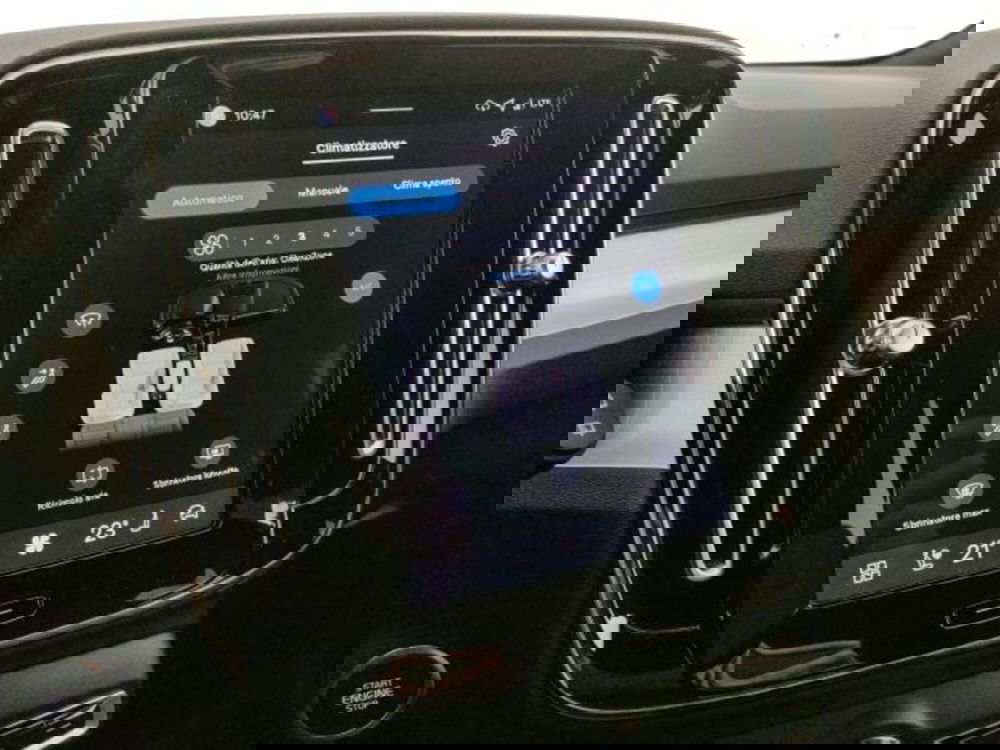 Volvo XC40 nuova a Modena (18)