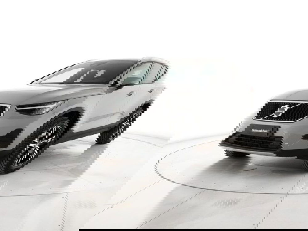 Volvo XC40 nuova a Modena (2)