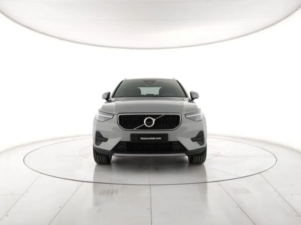 Volvo XC40 nuova a Modena (9)