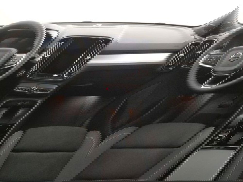 Volvo XC40 nuova a Modena (11)