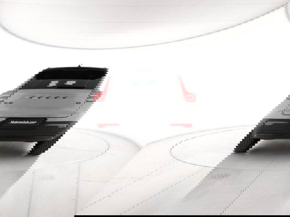 Volvo XC40 nuova a Modena (4)