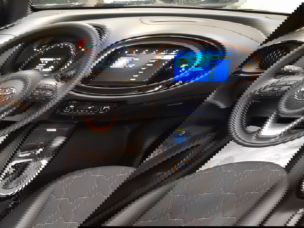 Toyota Aygo X usata a Bologna (16)