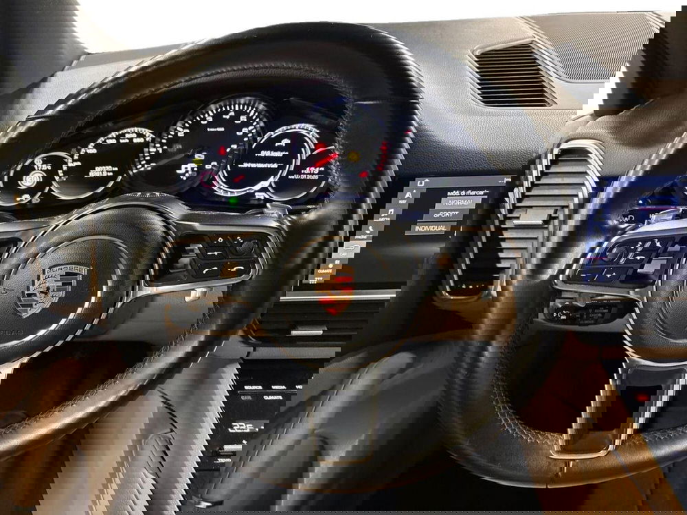 Porsche Cayenne usata a Prato (10)