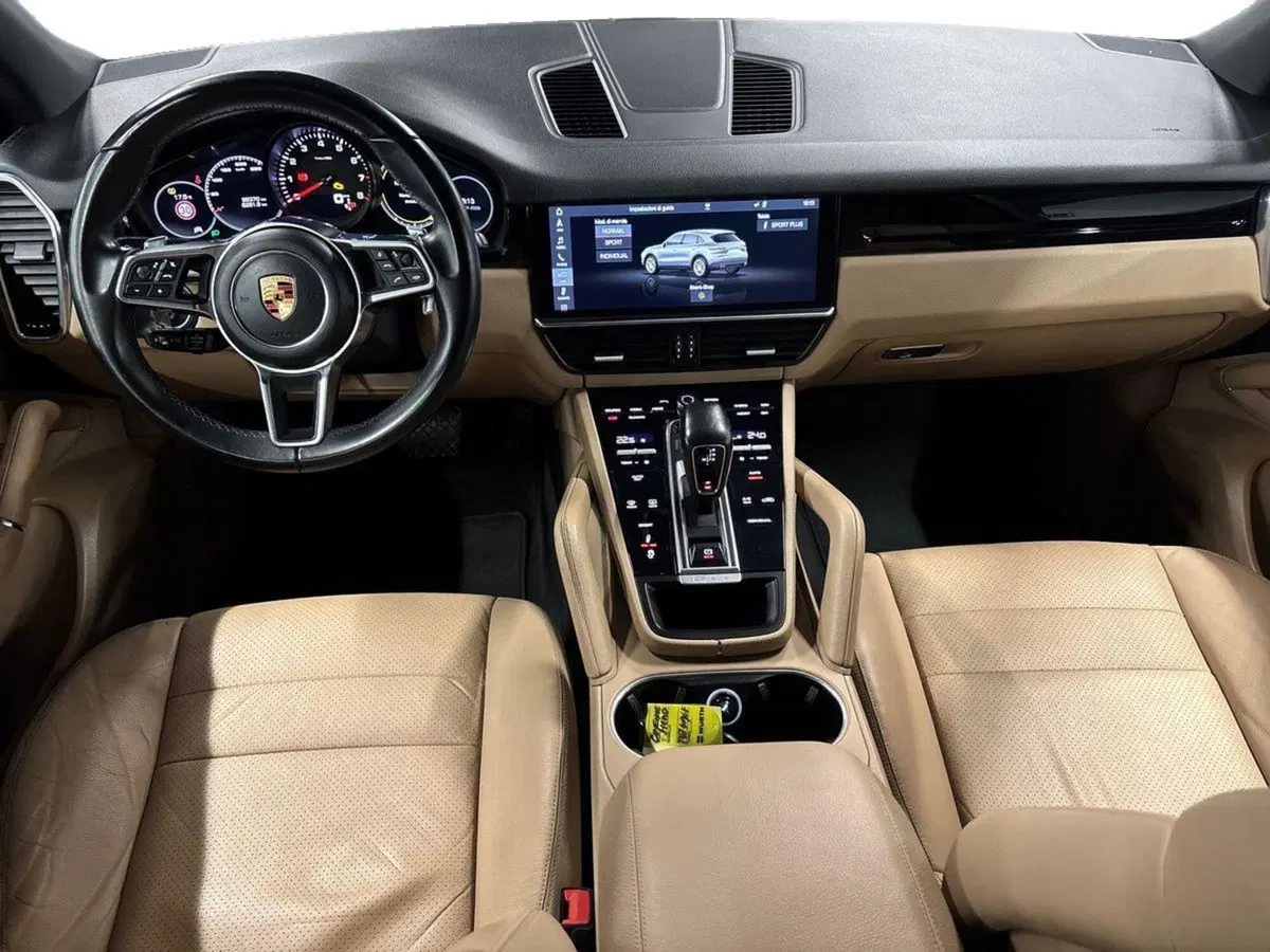 Porsche Cayenne usata a Prato (11)