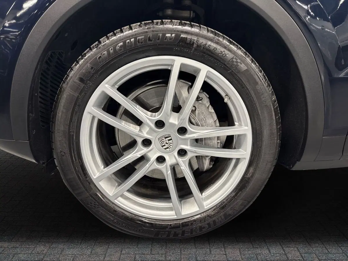 Porsche Cayenne usata a Prato (6)