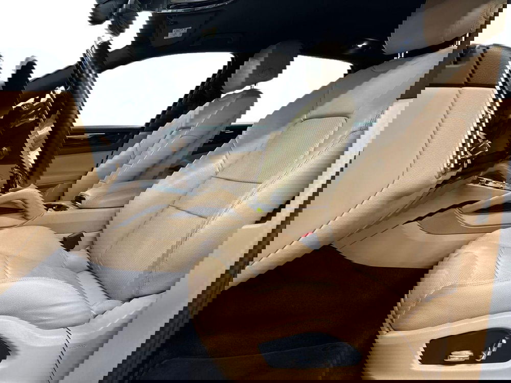 Porsche Cayenne usata a Prato (9)