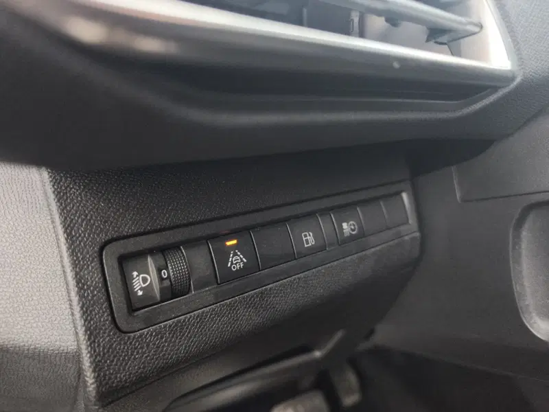 Peugeot 3008 usata a Frosinone (13)