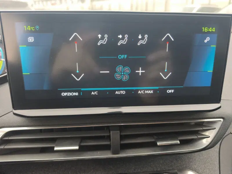 Peugeot 3008 usata a Frosinone (17)