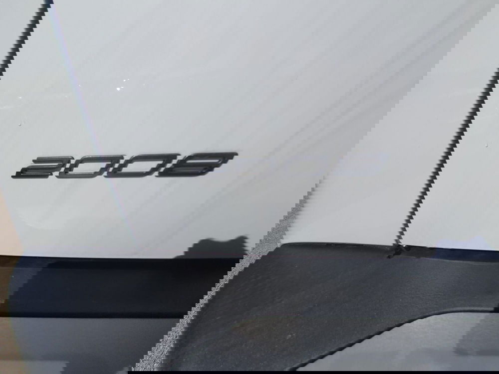 Peugeot 2008 nuova a Frosinone (10)