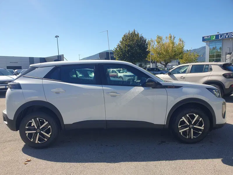 Peugeot 2008 nuova a Frosinone (5)