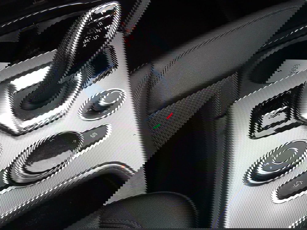 Alfa Romeo Stelvio usata a Rimini (17)