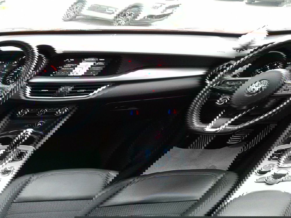 Alfa Romeo Stelvio usata a Rimini (19)