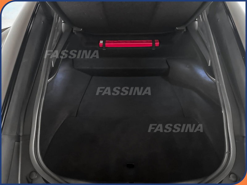 Jaguar F-Type Coupé usata a Milano (10)