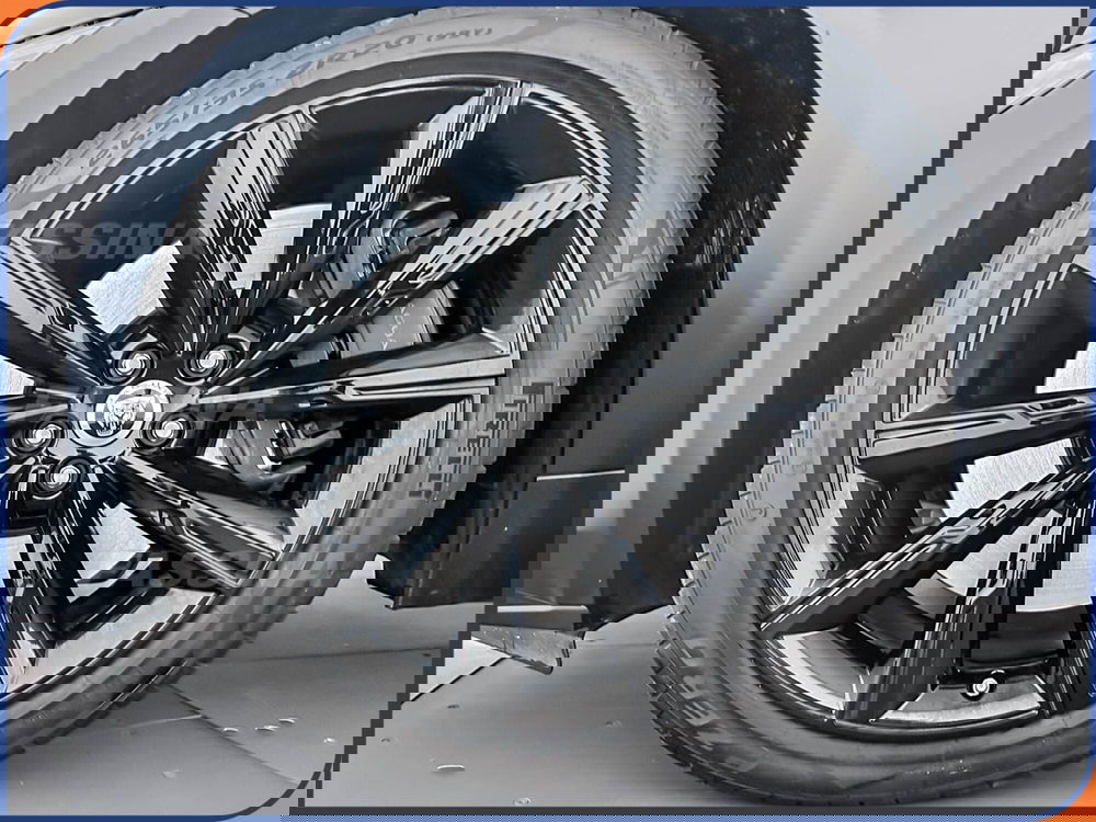 Jaguar F-Type Coupé usata a Milano (7)