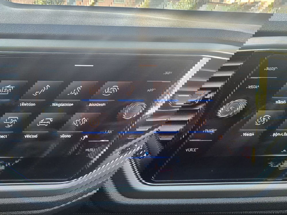 Volkswagen T-Roc usata a Massa-Carrara (11)