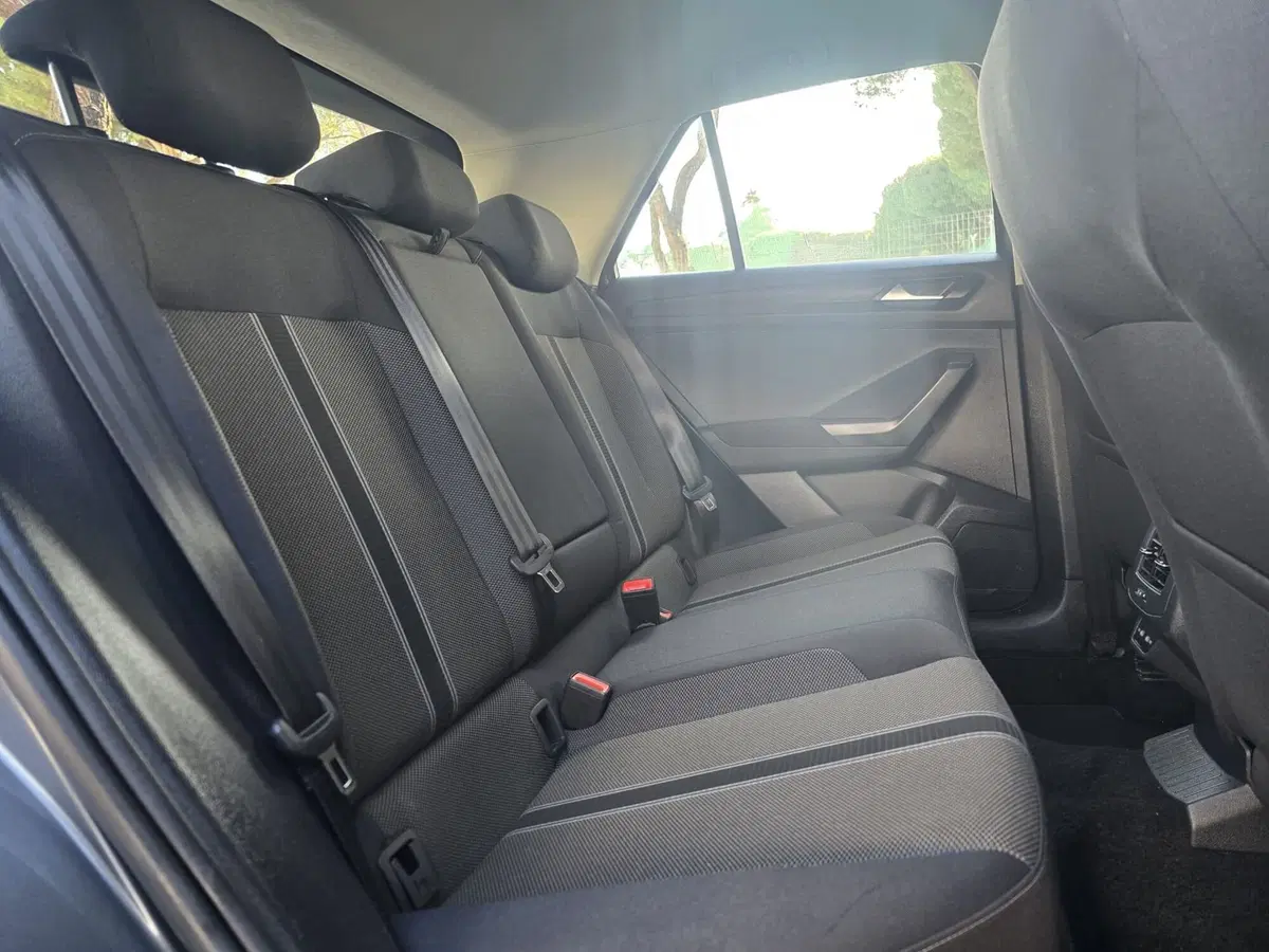 Volkswagen T-Roc usata a Massa-Carrara (15)