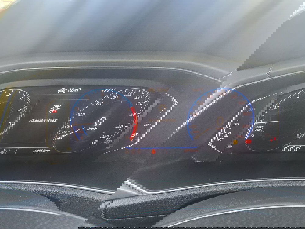 Volkswagen T-Roc usata a Massa-Carrara (9)