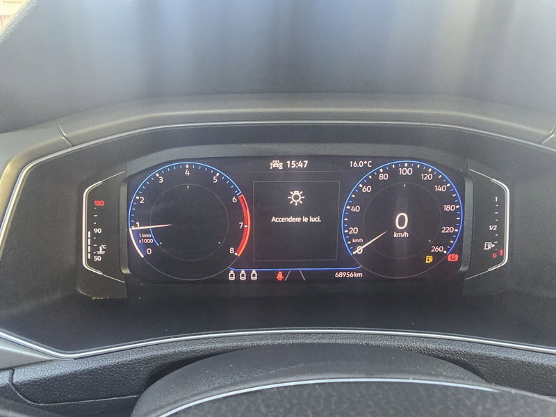 Volkswagen T-Roc usata a Massa-Carrara (9)