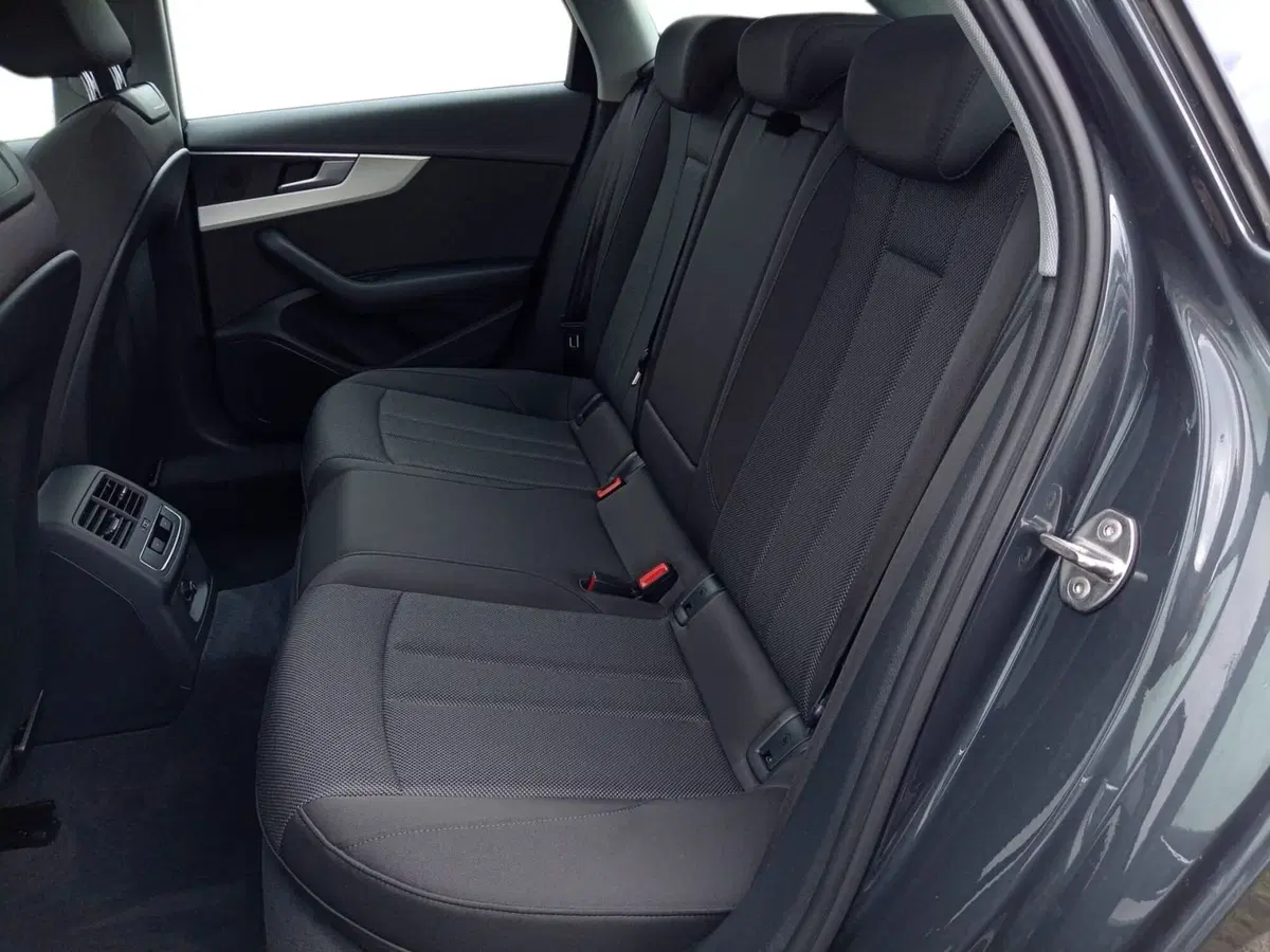 Audi A4 Avant usata a Bari (14)
