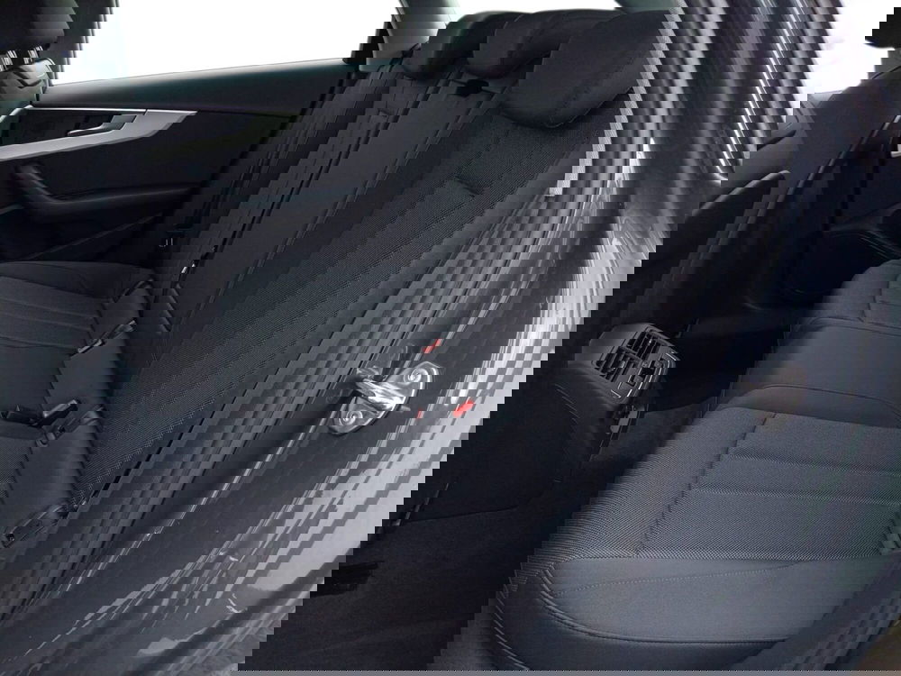Audi A4 Avant usata a Bari (14)