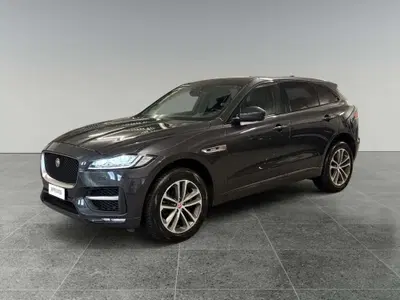Jaguar F-Pace 2.0 D 240 CV AWD aut. R-Sport del 2020 usata a Trento