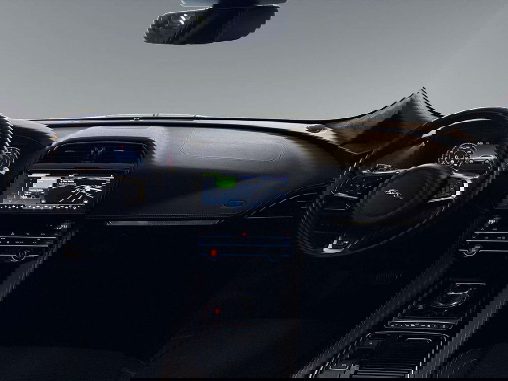 Jaguar F-Pace usata a Trento (3)