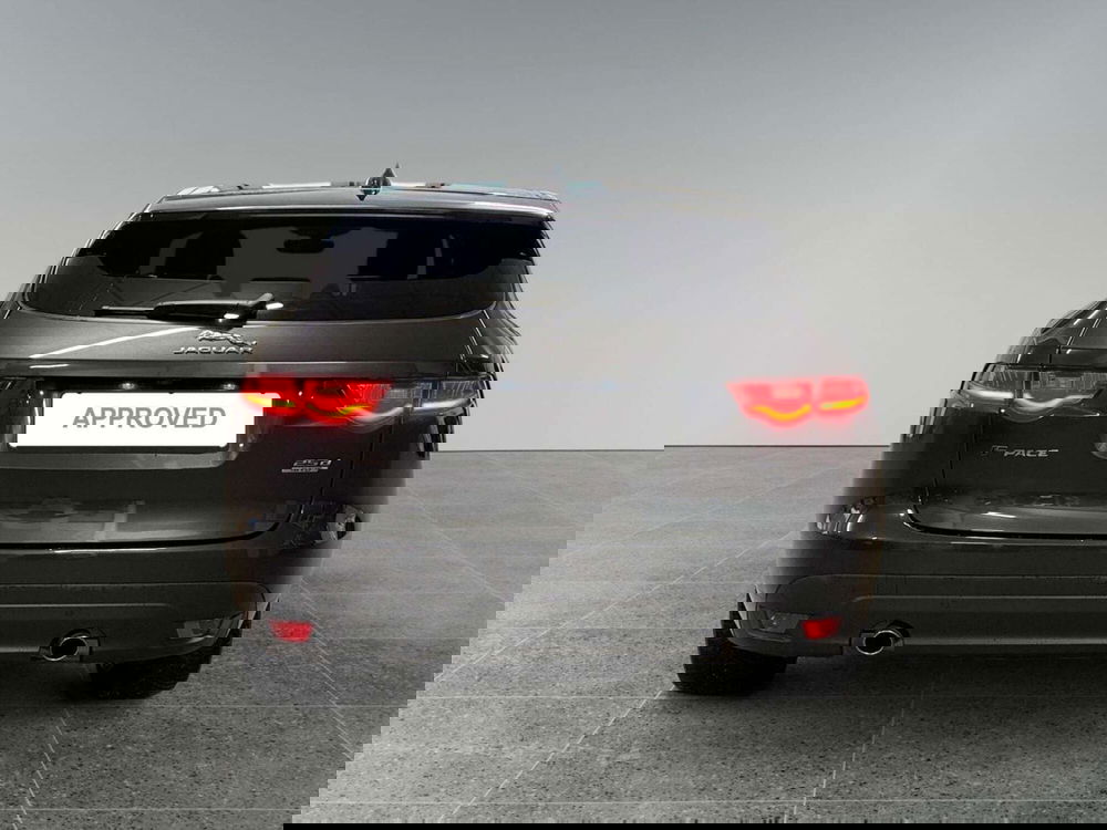 Jaguar F-Pace usata a Trento (7)